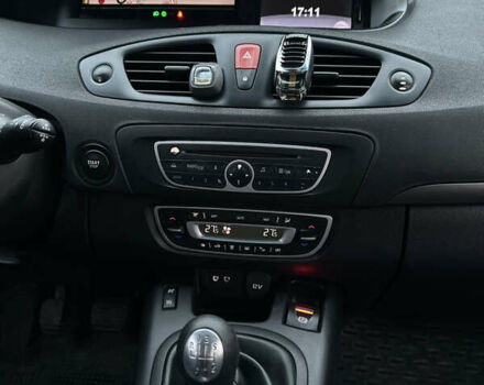 Коричневий Рено Сценік, об'ємом двигуна 1.5 л та пробігом 228 тис. км за 5900 $, фото 23 на Automoto.ua