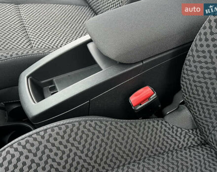 Коричневый Рено Сценик, объемом двигателя 1.6 л и пробегом 120 тыс. км за 8350 $, фото 65 на Automoto.ua