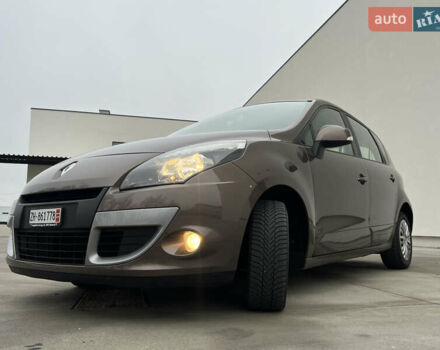 Коричневый Рено Сценик, объемом двигателя 1.6 л и пробегом 120 тыс. км за 8350 $, фото 26 на Automoto.ua