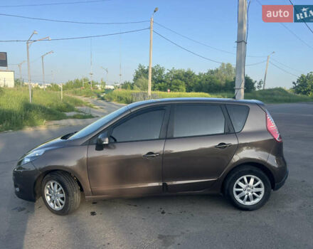 Коричневый Рено Сценик, объемом двигателя 1.6 л и пробегом 160 тыс. км за 8150 $, фото 9 на Automoto.ua