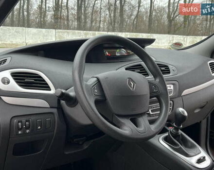 Коричневый Рено Сценик, объемом двигателя 1.6 л и пробегом 120 тыс. км за 8350 $, фото 58 на Automoto.ua