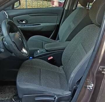 Коричневий Рено Сценік, об'ємом двигуна 1.5 л та пробігом 281 тис. км за 8200 $, фото 13 на Automoto.ua