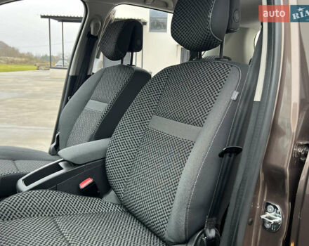 Коричневый Рено Сценик, объемом двигателя 1.6 л и пробегом 120 тыс. км за 8350 $, фото 62 на Automoto.ua