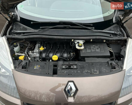 Коричневый Рено Сценик, объемом двигателя 1.6 л и пробегом 120 тыс. км за 8350 $, фото 157 на Automoto.ua