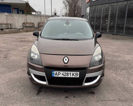 Коричневий Рено Сценік, об'ємом двигуна 1.46 л та пробігом 236 тис. км за 7999 $, фото 1 на Automoto.ua