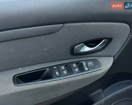 Коричневий Рено Сценік, об'ємом двигуна 1.46 л та пробігом 244 тис. км за 7500 $, фото 18 на Automoto.ua