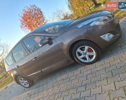 Коричневий Рено Сценік, об'ємом двигуна 1.5 л та пробігом 327 тис. км за 6200 $, фото 13 на Automoto.ua