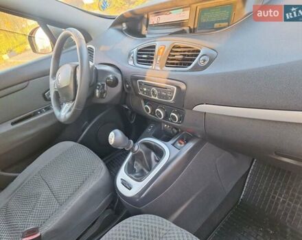 Коричневий Рено Сценік, об'ємом двигуна 1.5 л та пробігом 327 тис. км за 6200 $, фото 21 на Automoto.ua