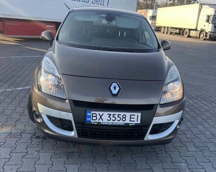 Коричневий Рено Сценік, об'ємом двигуна 1.46 л та пробігом 212 тис. км за 7900 $, фото 1 на Automoto.ua