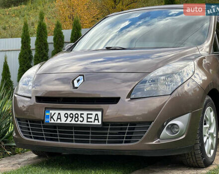 Рено Сценик 2011 в Ивано-Франковске на Automoto.ua Коричневый Рено Сценик, объемом двигателя 1.6 л и пробегом 157 тыс. км за 7599 $, фото 26 на Automoto.ua