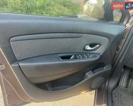 Коричневый Рено Сценик, объемом двигателя 1.6 л и пробегом 160 тыс. км за 8150 $, фото 28 на Automoto.ua