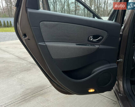 Коричневый Рено Сценик, объемом двигателя 1.6 л и пробегом 120 тыс. км за 8350 $, фото 94 на Automoto.ua