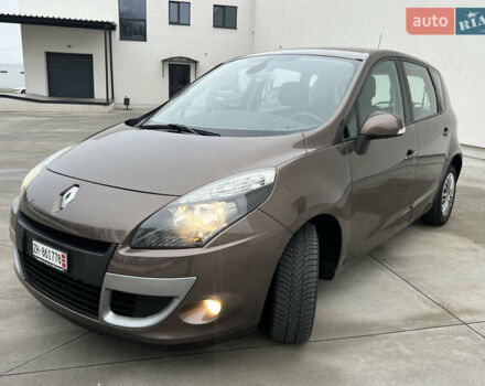 Коричневый Рено Сценик, объемом двигателя 1.6 л и пробегом 120 тыс. км за 8350 $, фото 25 на Automoto.ua