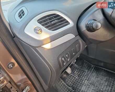 Коричневий Рено Сценік, об'ємом двигуна 1.5 л та пробігом 327 тис. км за 6200 $, фото 23 на Automoto.ua