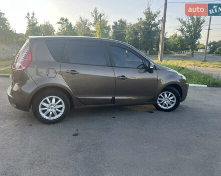 Коричневый Рено Сценик, объемом двигателя 1.6 л и пробегом 160 тыс. км за 8150 $, фото 10 на Automoto.ua