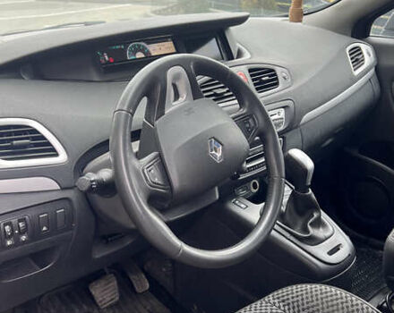 Коричневий Рено Сценік, об'ємом двигуна 1.5 л та пробігом 330 тис. км за 7500 $, фото 6 на Automoto.ua