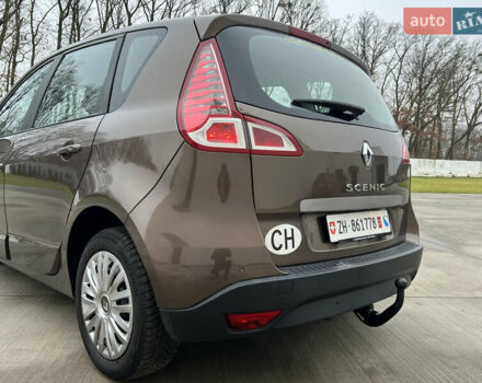 Коричневый Рено Сценик, объемом двигателя 1.6 л и пробегом 120 тыс. км за 8350 $, фото 28 на Automoto.ua