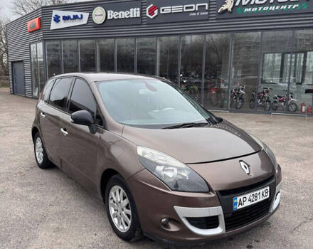 Коричневий Рено Сценік, об'ємом двигуна 1.46 л та пробігом 236 тис. км за 7999 $, фото 2 на Automoto.ua