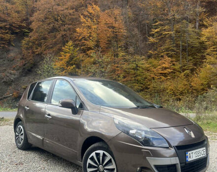 Рено Сценік 2011 у Коломые на Automoto.ua Коричневий Рено Сценік, об'ємом двигуна 1.5 л та пробігом 285 тис. км за 7500 $, фото 2 на Automoto.ua