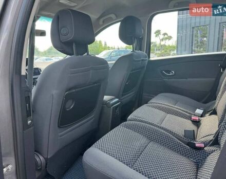 Коричневий Рено Сценік, об'ємом двигуна 1.46 л та пробігом 244 тис. км за 7500 $, фото 9 на Automoto.ua