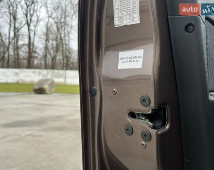 Коричневый Рено Сценик, объемом двигателя 1.6 л и пробегом 120 тыс. км за 8350 $, фото 142 на Automoto.ua