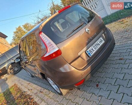 Коричневий Рено Сценік, об'ємом двигуна 1.5 л та пробігом 327 тис. км за 6200 $, фото 6 на Automoto.ua