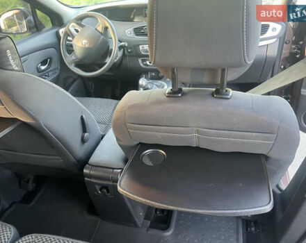 Коричневый Рено Сценик, объемом двигателя 1.6 л и пробегом 160 тыс. км за 8150 $, фото 29 на Automoto.ua