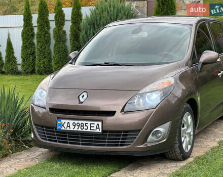 Рено Сценик 2011 в Ивано-Франковске на Automoto.ua Коричневый Рено Сценик, объемом двигателя 1.6 л и пробегом 157 тыс. км за 7599 $, фото 1 на Automoto.ua