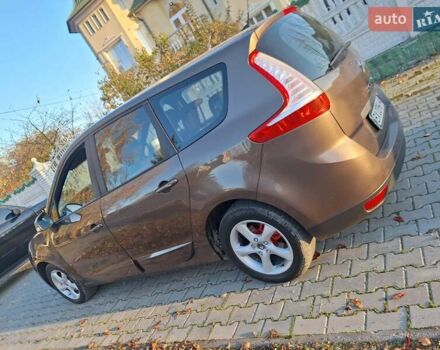Коричневий Рено Сценік, об'ємом двигуна 1.5 л та пробігом 327 тис. км за 6200 $, фото 2 на Automoto.ua