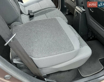 Коричневый Рено Сценик, объемом двигателя 1.6 л и пробегом 120 тыс. км за 8350 $, фото 114 на Automoto.ua