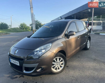 Коричневый Рено Сценик, объемом двигателя 1.6 л и пробегом 160 тыс. км за 8150 $, фото 3 на Automoto.ua