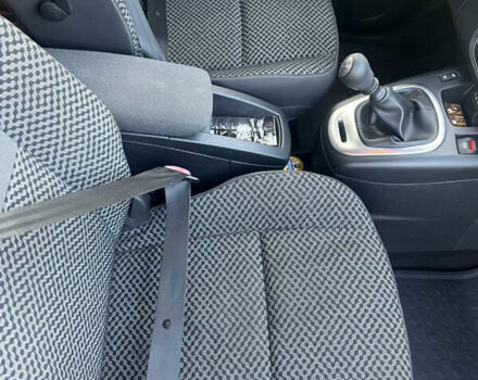 Коричневый Рено Сценик, объемом двигателя 1.6 л и пробегом 160 тыс. км за 8150 $, фото 34 на Automoto.ua