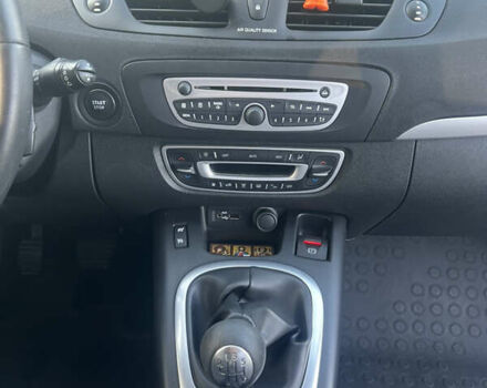 Коричневый Рено Сценик, объемом двигателя 1.6 л и пробегом 160 тыс. км за 8150 $, фото 23 на Automoto.ua