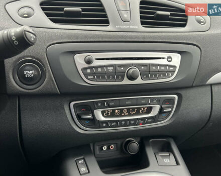 Коричневый Рено Сценик, объемом двигателя 1.6 л и пробегом 120 тыс. км за 8350 $, фото 175 на Automoto.ua