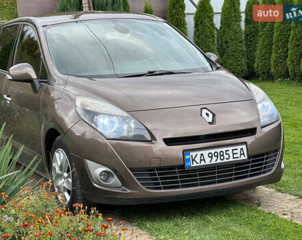 Рено Сценик 2011 в Ивано-Франковске на Automoto.ua Коричневый Рено Сценик, объемом двигателя 1.6 л и пробегом 157 тыс. км за 7599 $, фото 4 на Automoto.ua