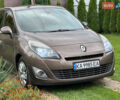Рено Сценик 2011 в Ивано-Франковске на Automoto.ua Коричневый Рено Сценик, объемом двигателя 1.6 л и пробегом 157 тыс. км за 7599 $, фото 4 на Automoto.ua