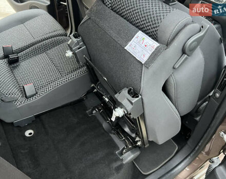 Коричневый Рено Сценик, объемом двигателя 1.6 л и пробегом 120 тыс. км за 8350 $, фото 115 на Automoto.ua