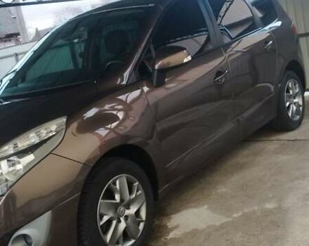 Коричневый Рено Сценик, объемом двигателя 1.5 л и пробегом 297 тыс. км за 7100 $, фото 1 на Automoto.ua