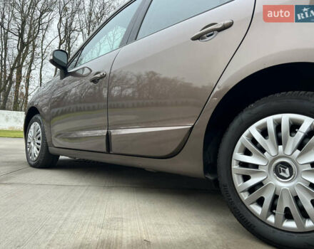 Коричневый Рено Сценик, объемом двигателя 1.6 л и пробегом 120 тыс. км за 8350 $, фото 53 на Automoto.ua