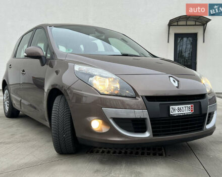 Коричневый Рено Сценик, объемом двигателя 1.6 л и пробегом 120 тыс. км за 8350 $, фото 16 на Automoto.ua