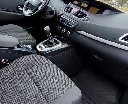 Коричневий Рено Сценік, об'ємом двигуна 1.5 л та пробігом 275 тис. км за 6800 $, фото 13 на Automoto.ua