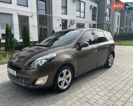 Коричневый Рено Сценик, объемом двигателя 1.5 л и пробегом 225 тыс. км за 7900 $, фото 12 на Automoto.ua