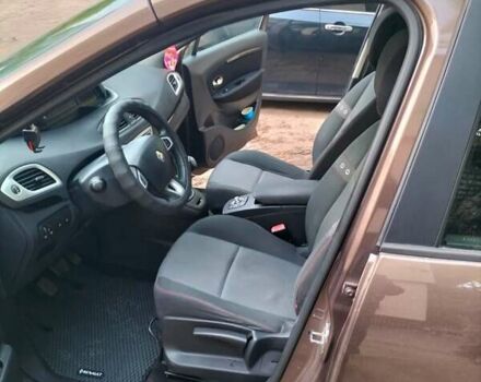 Коричневый Рено Сценик, объемом двигателя 1.46 л и пробегом 218 тыс. км за 8600 $, фото 5 на Automoto.ua