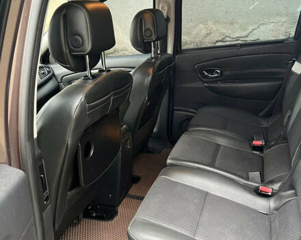 Коричневий Рено Сценік, об'ємом двигуна 1.46 л та пробігом 241 тис. км за 7350 $, фото 16 на Automoto.ua