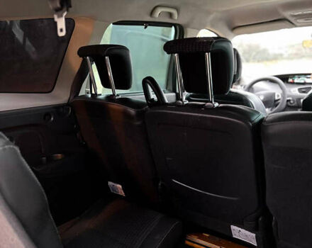 Коричневый Рено Сценик, объемом двигателя 1.46 л и пробегом 275 тыс. км за 7300 $, фото 11 на Automoto.ua