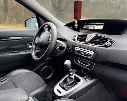 Коричневый Рено Сценик, объемом двигателя 1.46 л и пробегом 275 тыс. км за 7300 $, фото 5 на Automoto.ua