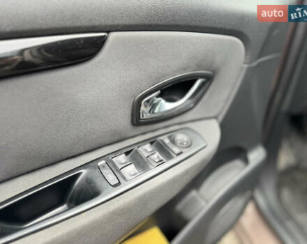 Коричневый Рено Сценик, объемом двигателя 1.46 л и пробегом 255 тыс. км за 7500 $, фото 29 на Automoto.ua