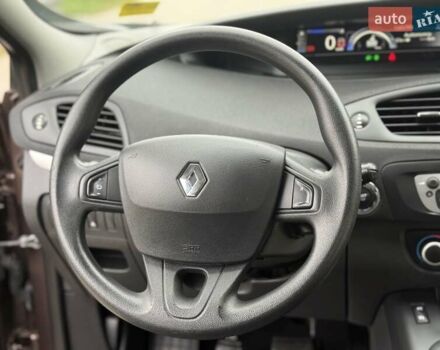 Коричневый Рено Сценик, объемом двигателя 1.6 л и пробегом 129 тыс. км за 9300 $, фото 45 на Automoto.ua