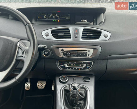 Коричневый Рено Сценик, объемом двигателя 1.6 л и пробегом 225 тыс. км за 10200 $, фото 29 на Automoto.ua