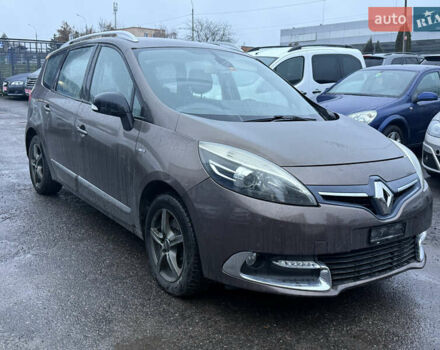 Коричневый Рено Сценик, объемом двигателя 0 л и пробегом 220 тыс. км за 8999 $, фото 2 на Automoto.ua